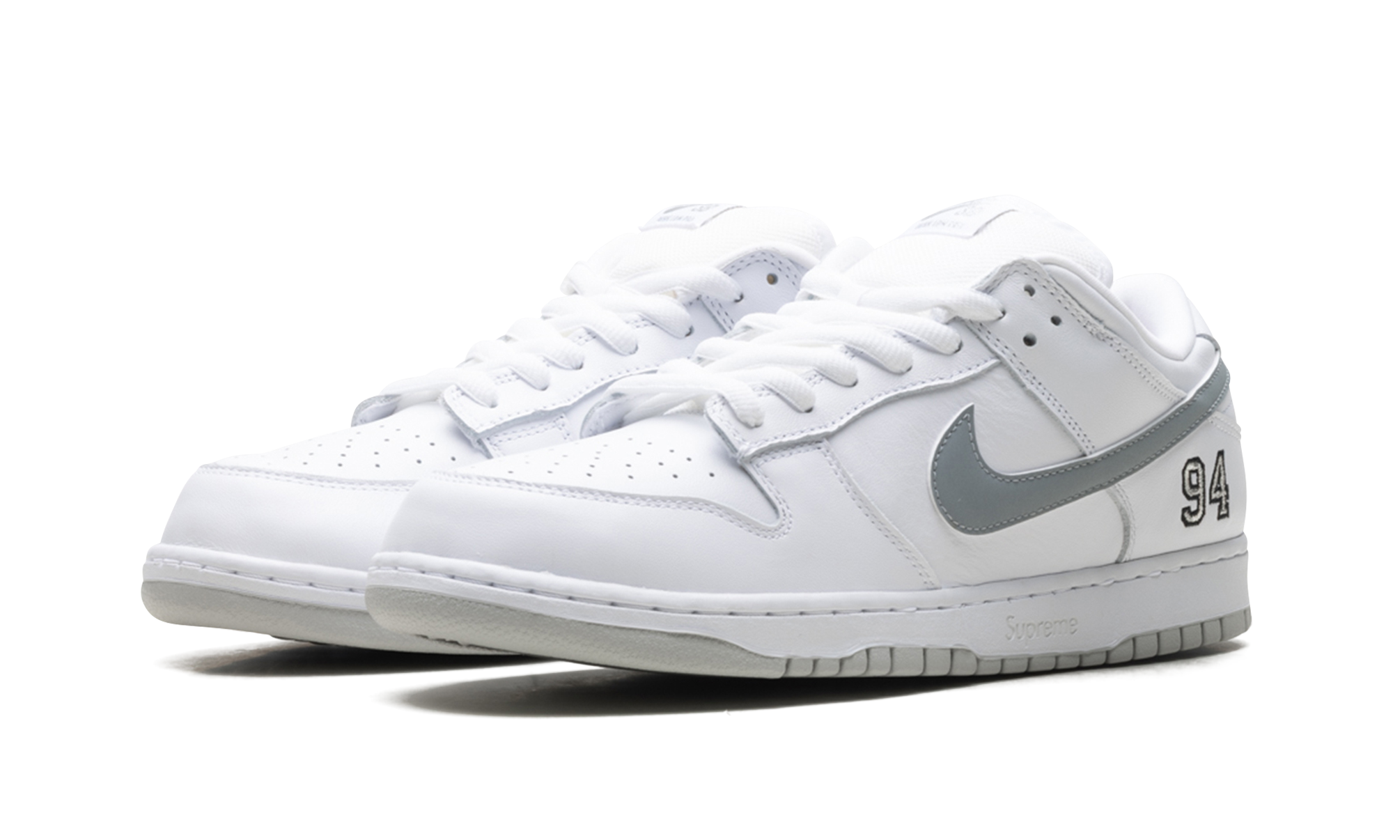 SB Dunk Low "Supreme - White" HQ8487 100